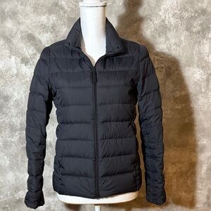 Uniqlo Women's Dark Gray Puffer Jacket (Love 14)